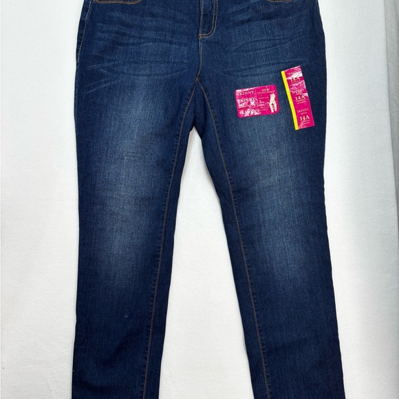 NWT Faded Glory Velvet Touch Skinny Jeans Women’s 14A Dark Wash Stretch - Picture 2 of 12